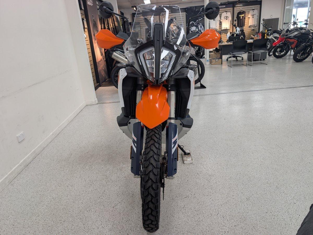 2025 KTM 890 ADVENTURE R DUAL SPORTS