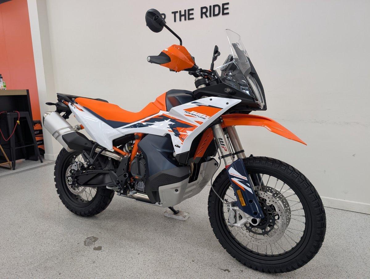 2025 KTM 890 ADVENTURE R DUAL SPORTS