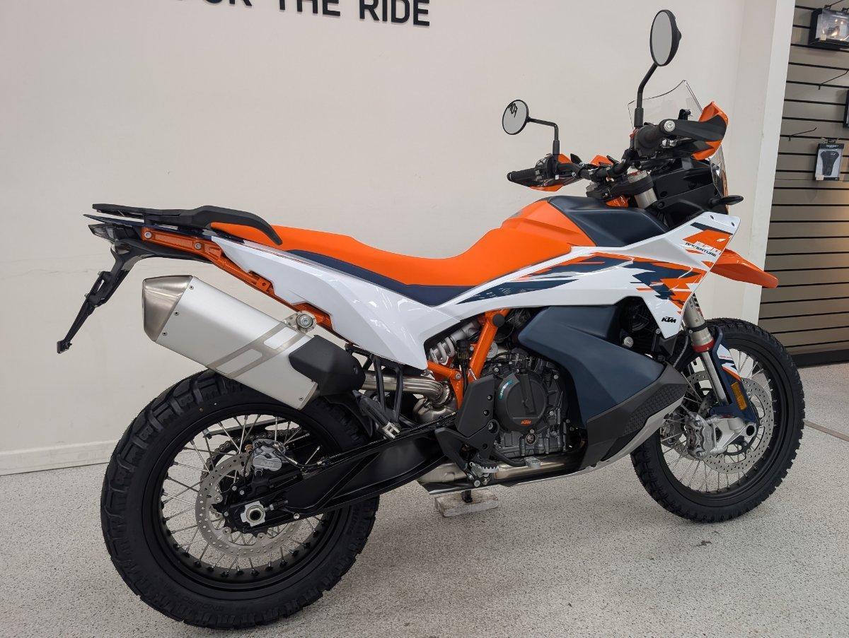2025 KTM 890 ADVENTURE R DUAL SPORTS