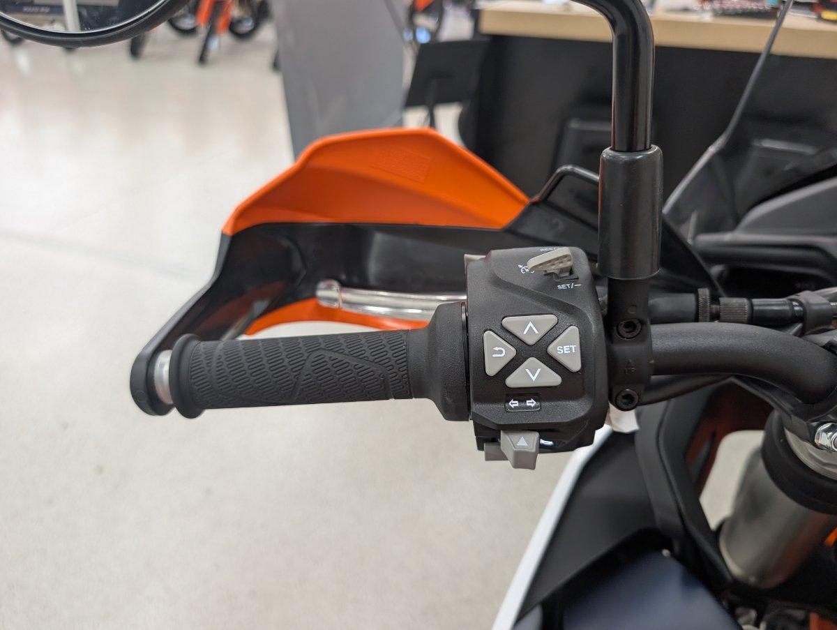 2025 KTM 890 ADVENTURE R DUAL SPORTS