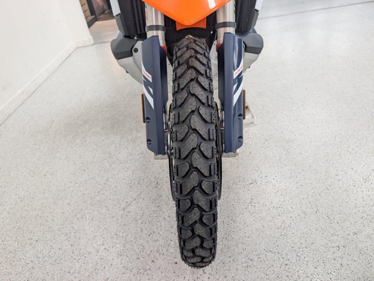 2025 KTM 890 ADVENTURE R DUAL SPORTS
