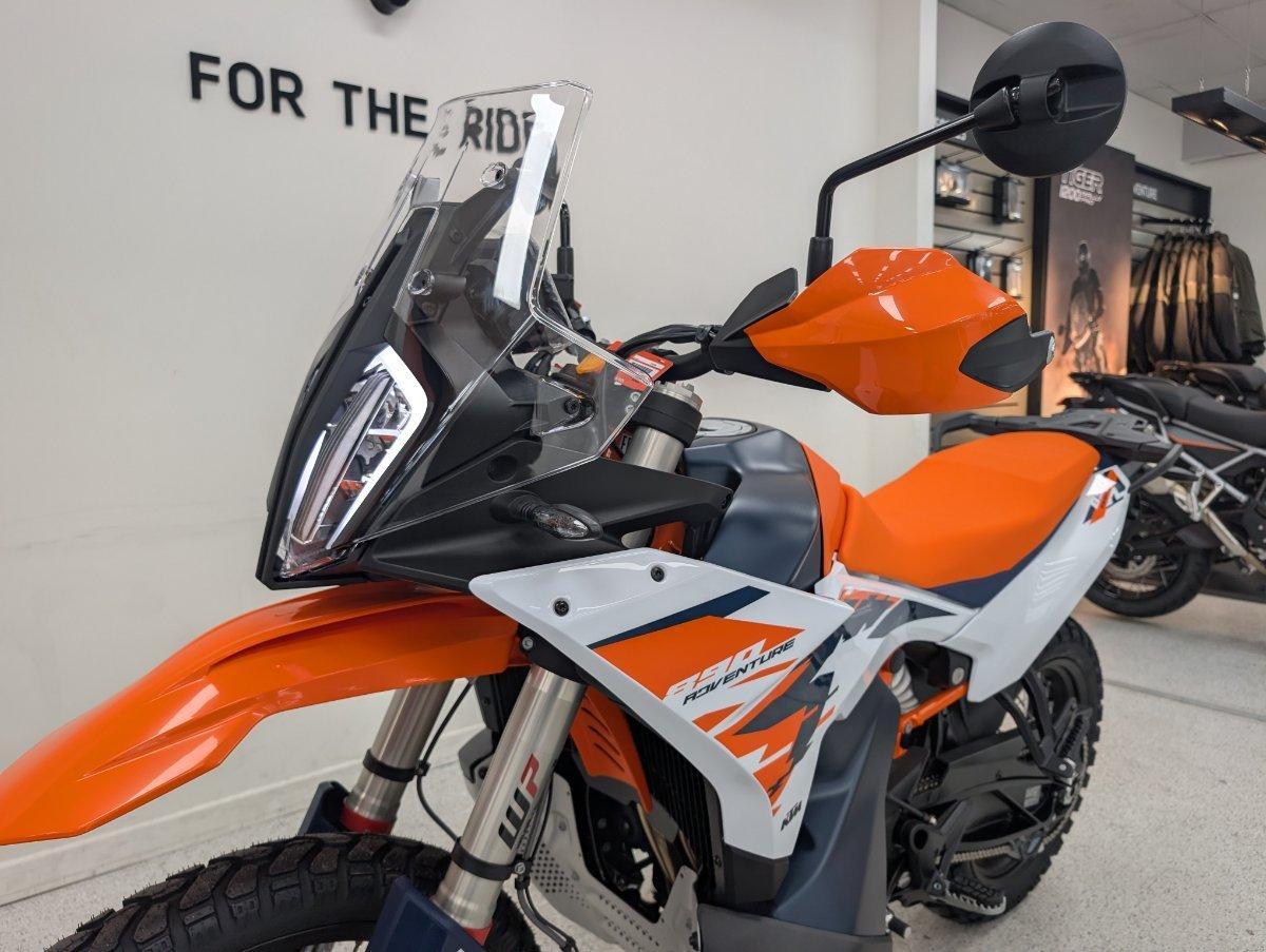 2025 KTM 890 ADVENTURE R DUAL SPORTS
