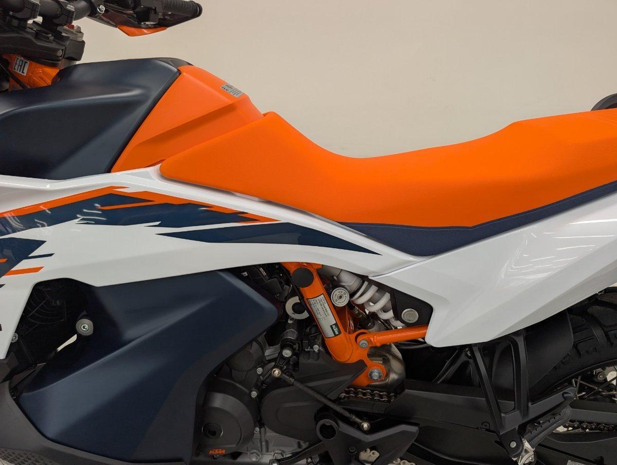 2025 KTM 890 ADVENTURE R DUAL SPORTS