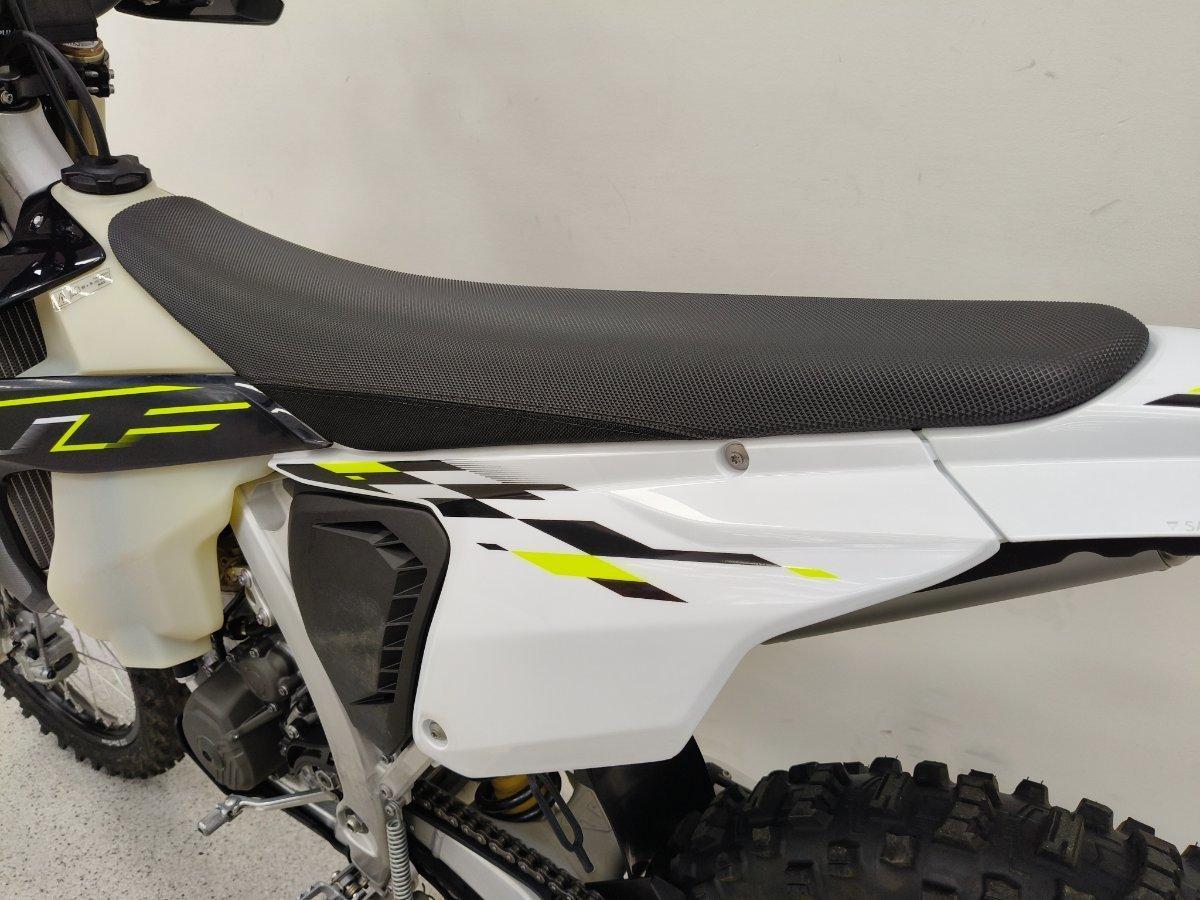 2026 TRIUMPH TF 450-E ENDURO