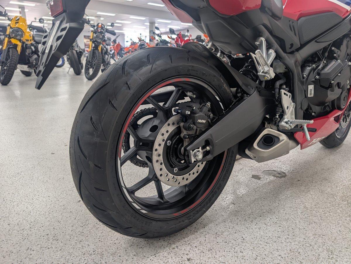2026 HONDA CBR650R E-CLUTCH SPORTS