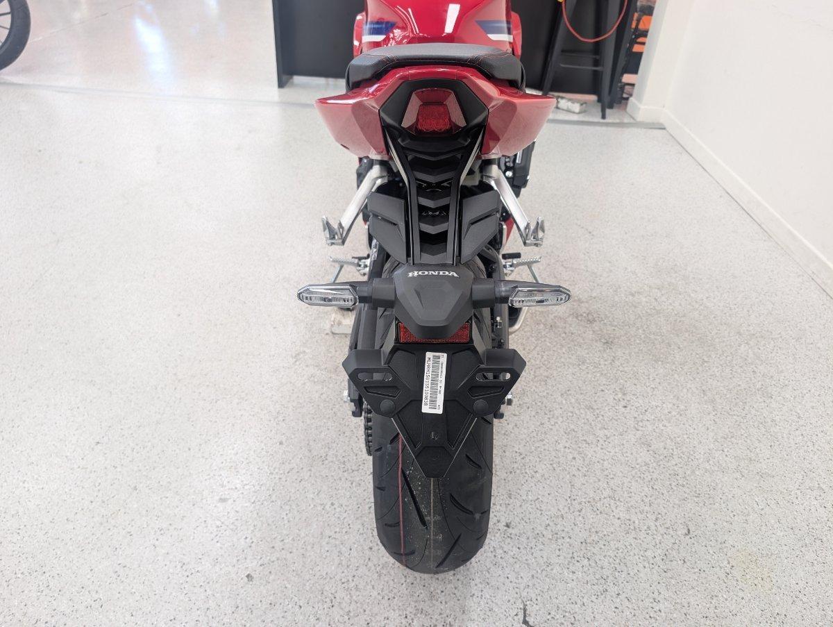 2026 HONDA CBR650R E-CLUTCH SPORTS