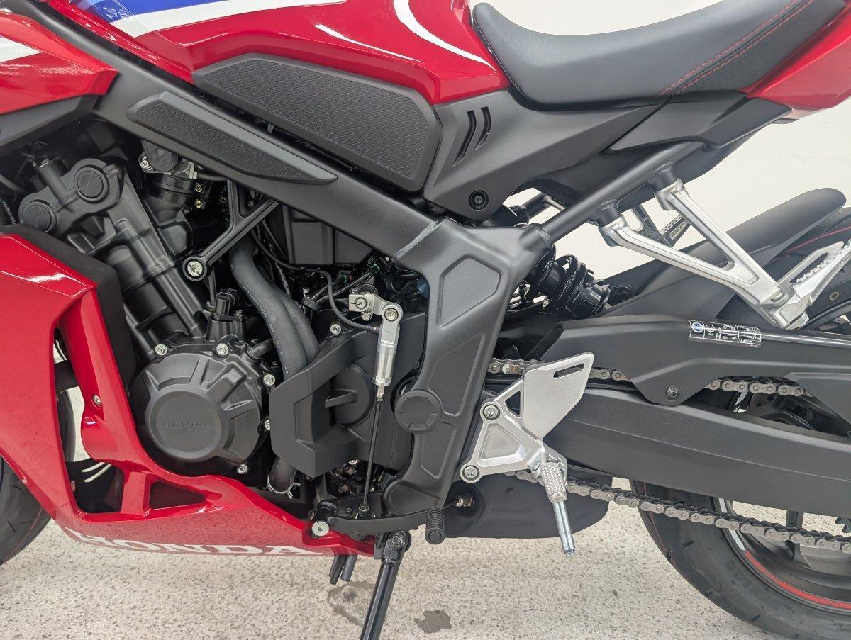 2026 HONDA CBR650R E-CLUTCH SPORTS