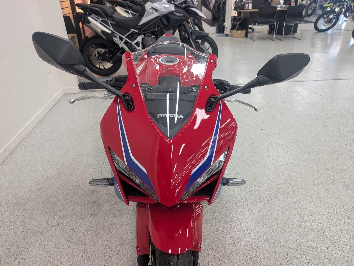 2026 HONDA CBR650R E-CLUTCH SPORTS