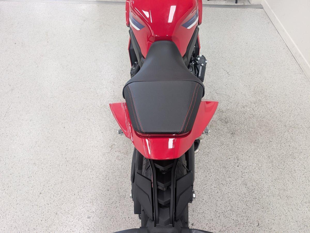 2026 HONDA CBR650R E-CLUTCH SPORTS