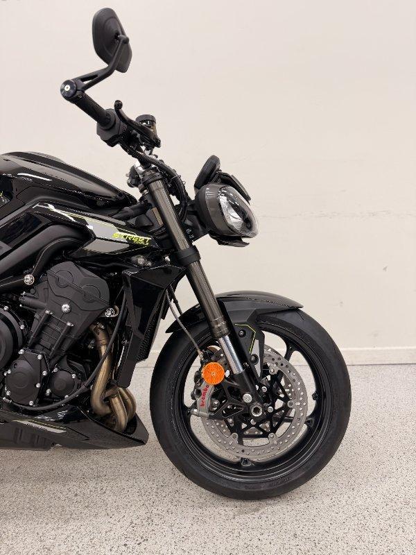 2026 TRIUMPH STREET TRIPLE RS ROAD