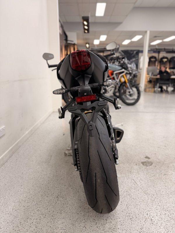 2026 TRIUMPH STREET TRIPLE RS ROAD