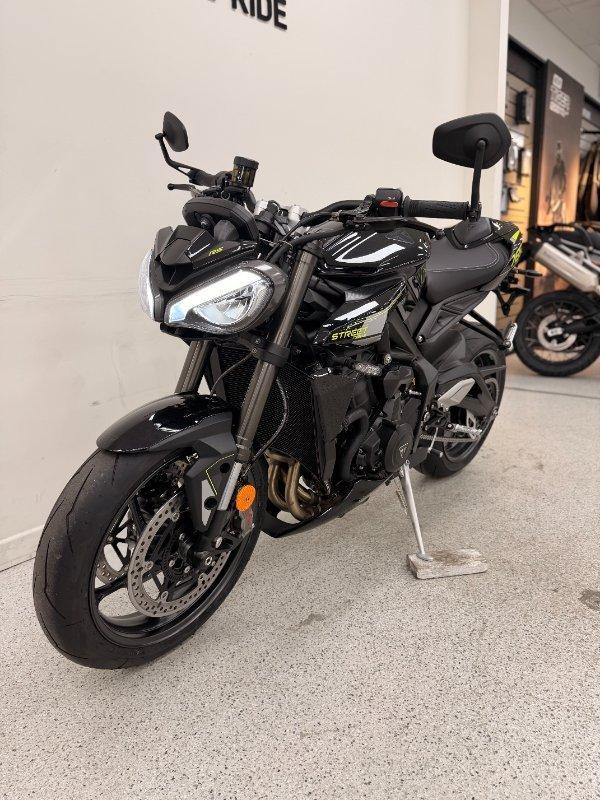 2026 TRIUMPH STREET TRIPLE RS ROAD