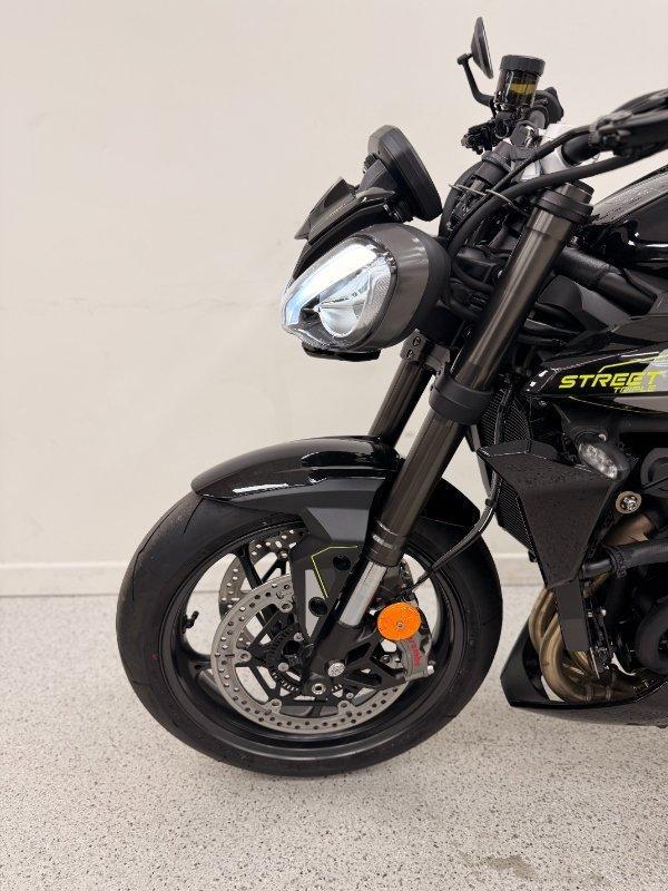 2026 TRIUMPH STREET TRIPLE RS ROAD