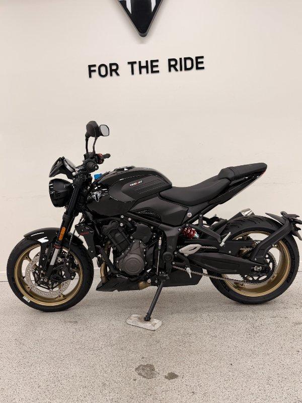 2026 TRIUMPH TRIDENT 800 ROAD