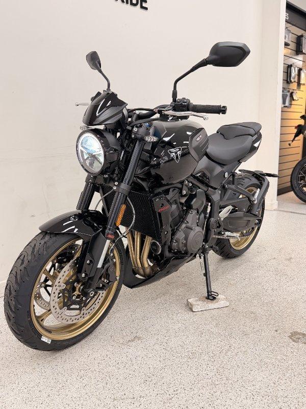 2026 TRIUMPH TRIDENT 800 ROAD