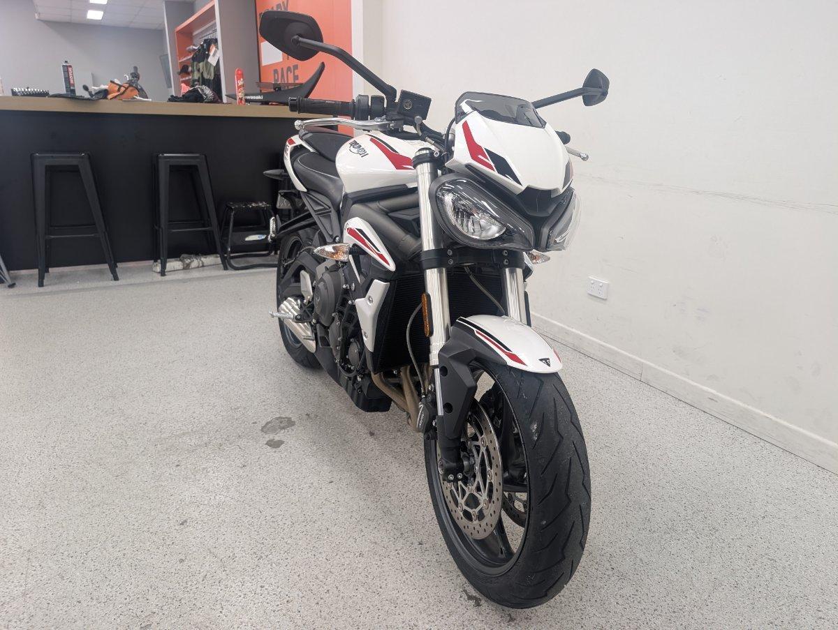 2022 TRIUMPH STREET TRIPLE S 660 LAMS ROAD