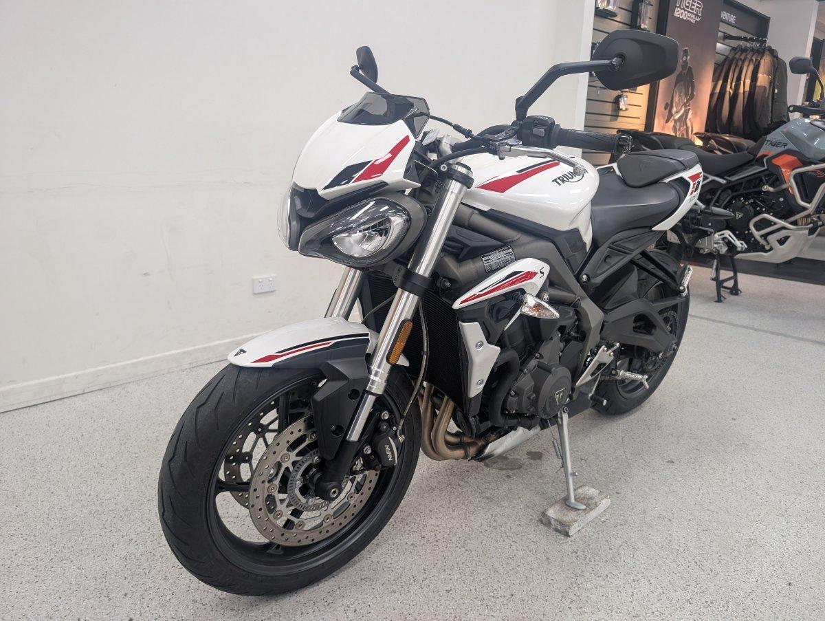 2022 TRIUMPH STREET TRIPLE S 660 LAMS ROAD