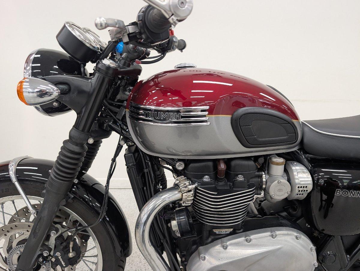 2023 TRIUMPH BONNEVILLE T120 ROAD