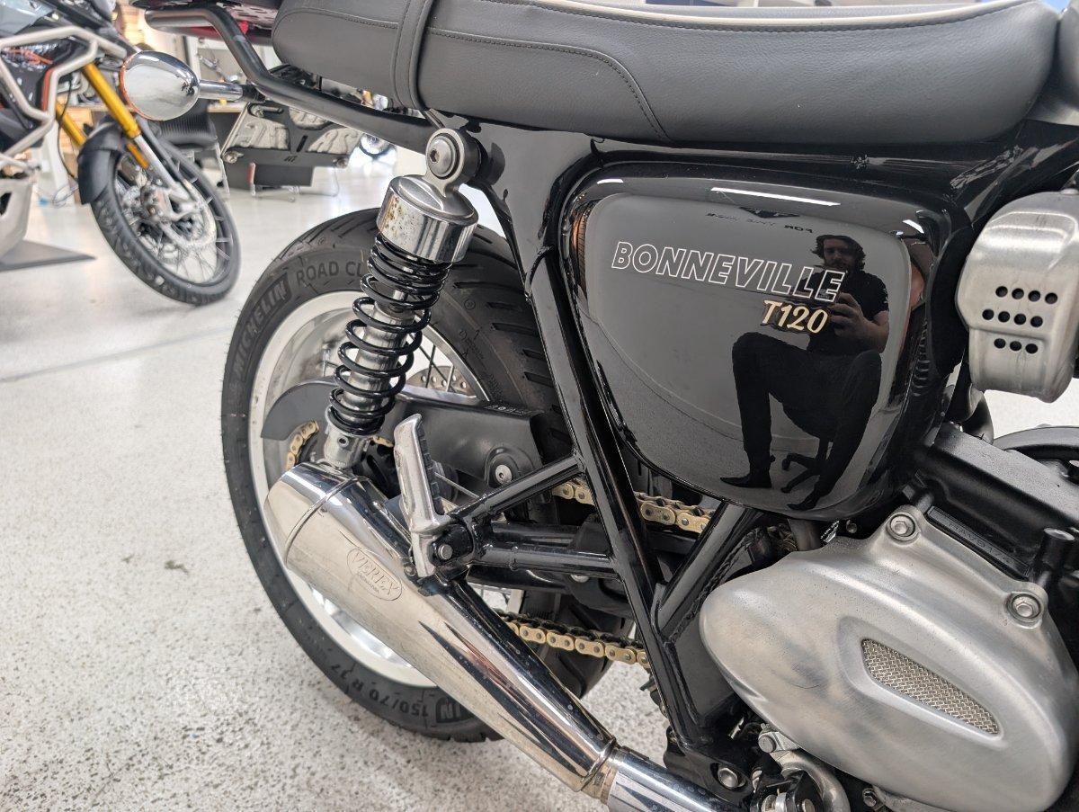 2023 TRIUMPH BONNEVILLE T120 ROAD