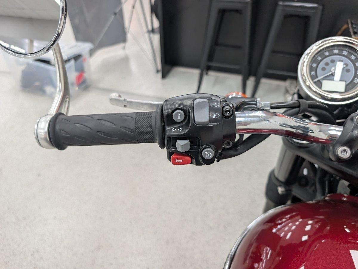 2023 TRIUMPH BONNEVILLE T120 ROAD