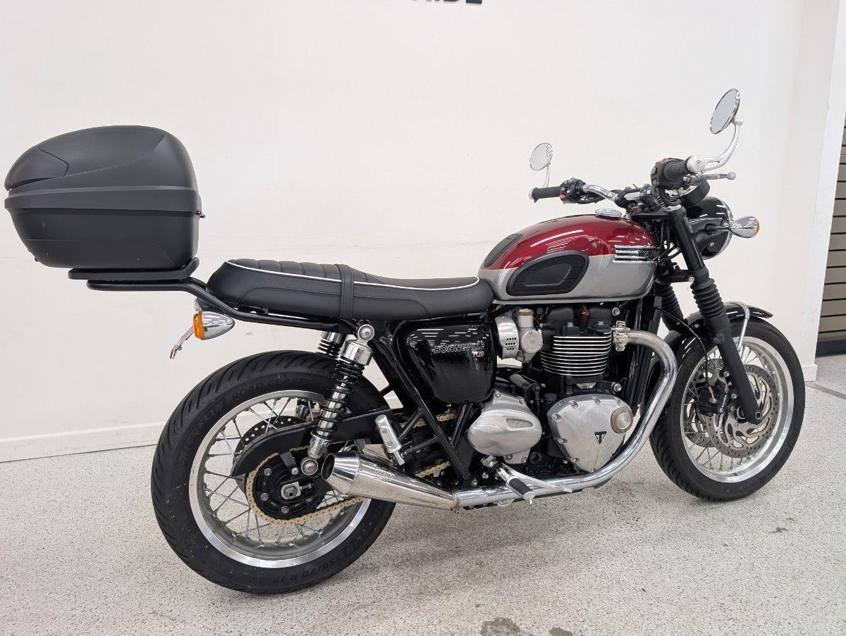 2023 TRIUMPH BONNEVILLE T120 ROAD