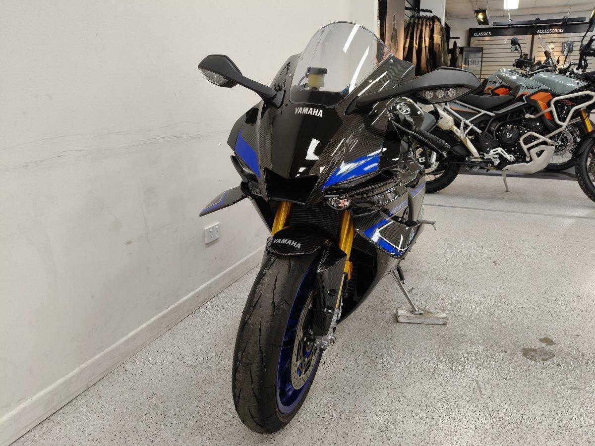 2025 YAMAHA YZF-R1 M SPORTS