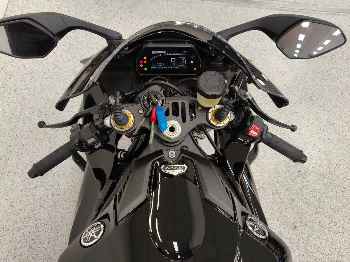 2025 YAMAHA YZF-R1 M SPORTS