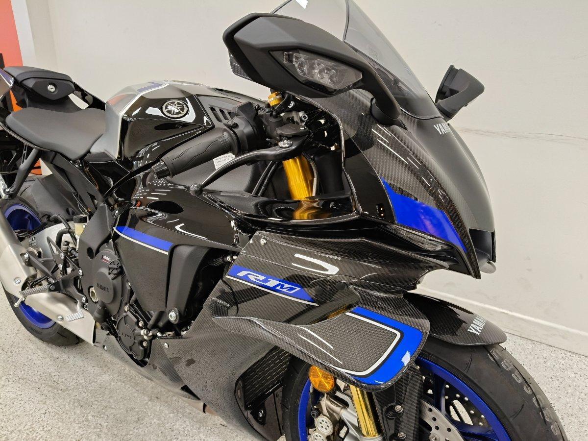 2025 YAMAHA YZF-R1 M SPORTS