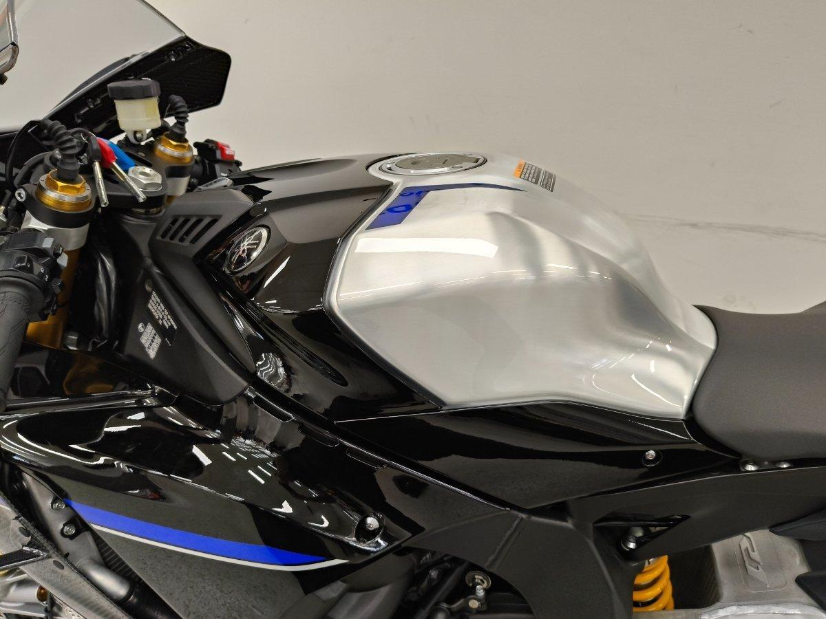 2025 YAMAHA YZF-R1 M SPORTS