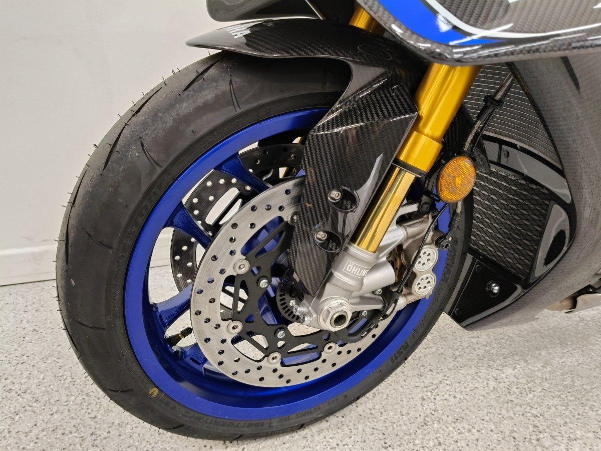 2025 YAMAHA YZF-R1 M SPORTS