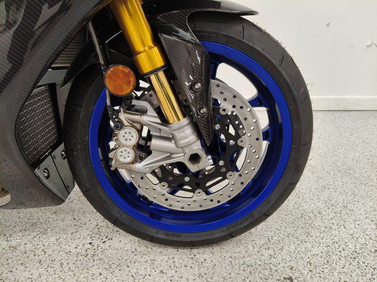 2025 YAMAHA YZF-R1 M SPORTS