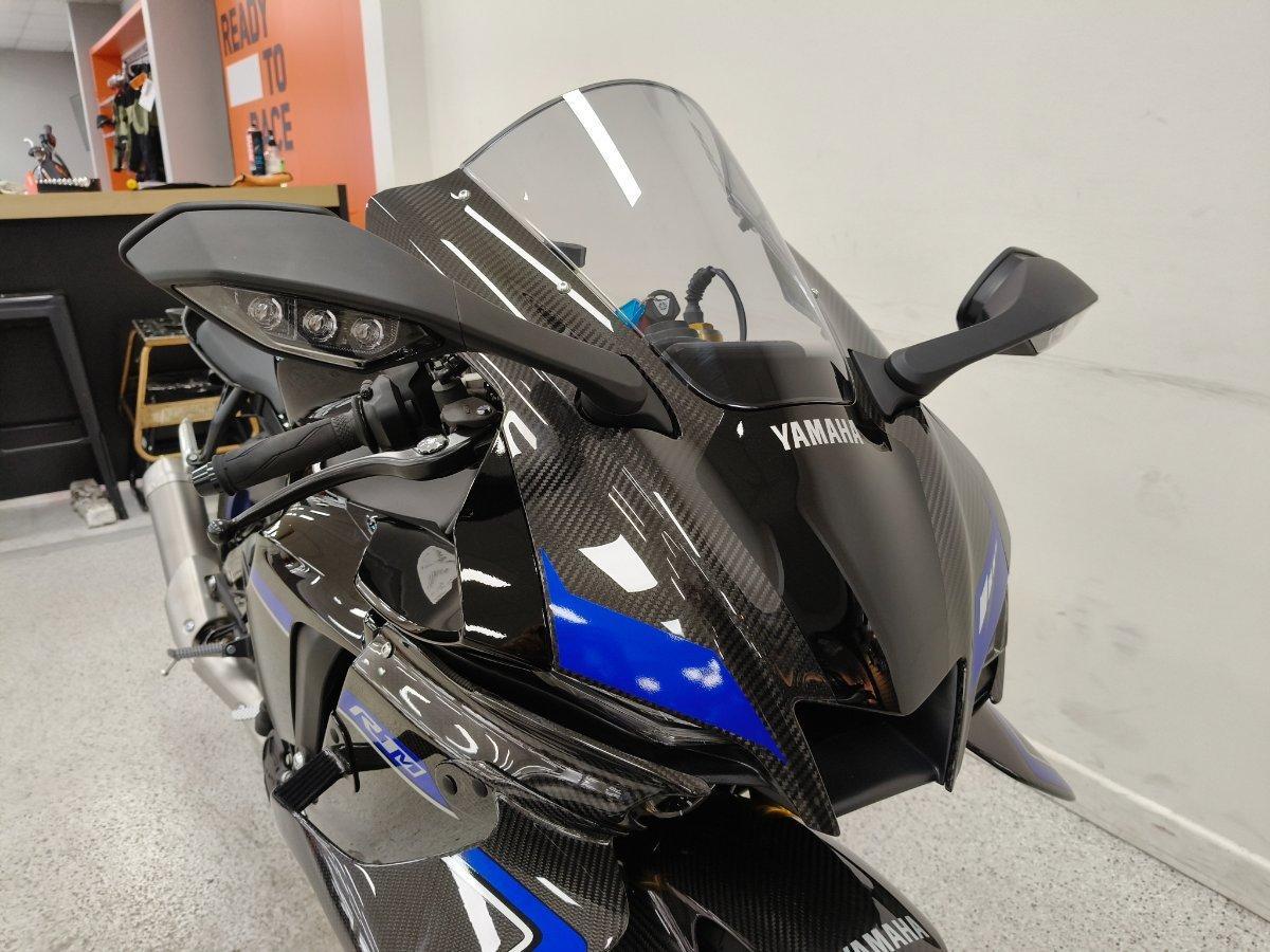2025 YAMAHA YZF-R1 M SPORTS