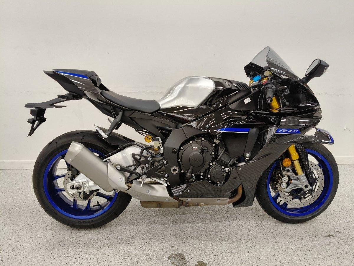 2025 YAMAHA YZF-R1 M SPORTS