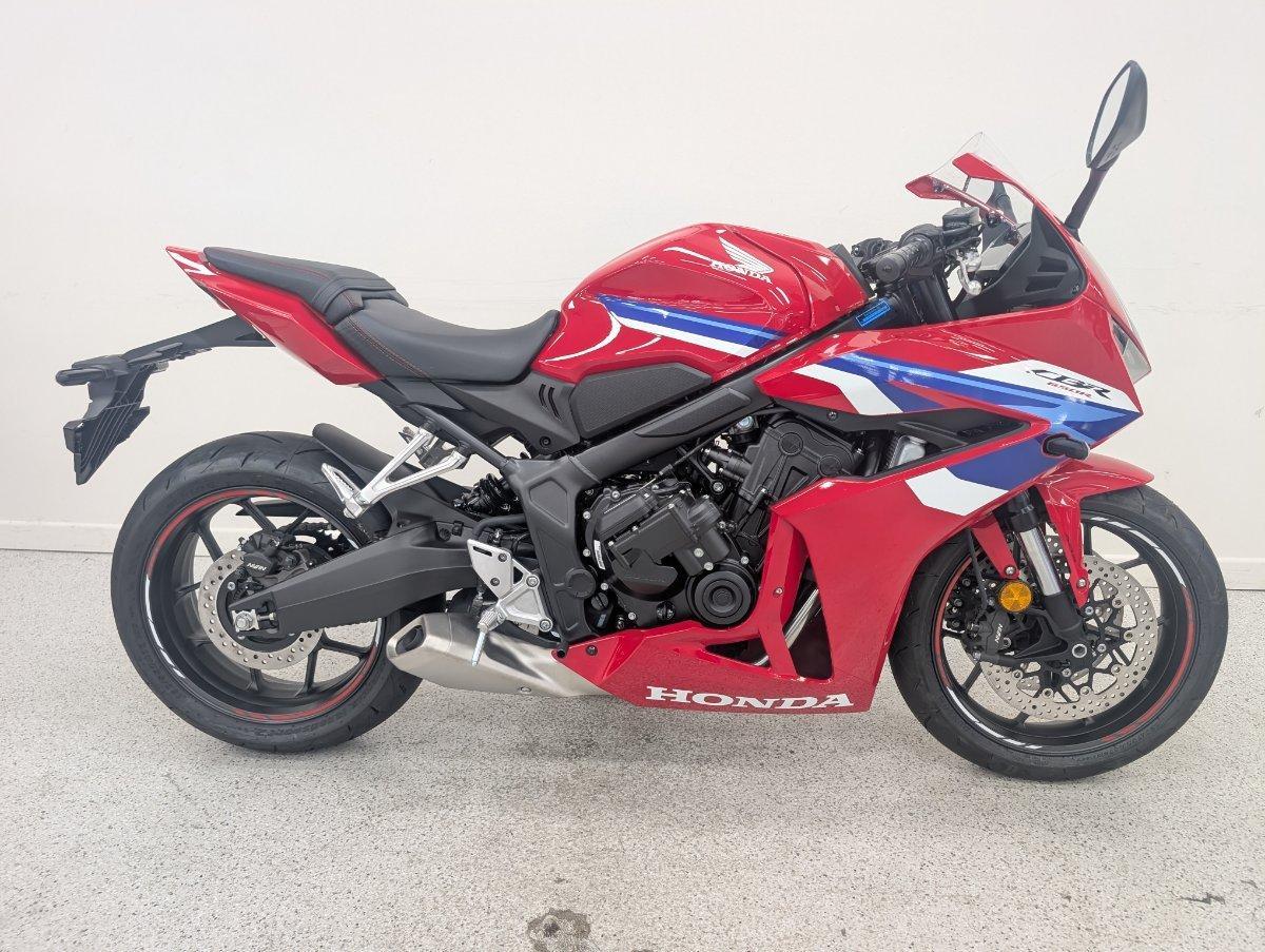 2026 HONDA CBR650R E-CLUTCH SPORTS