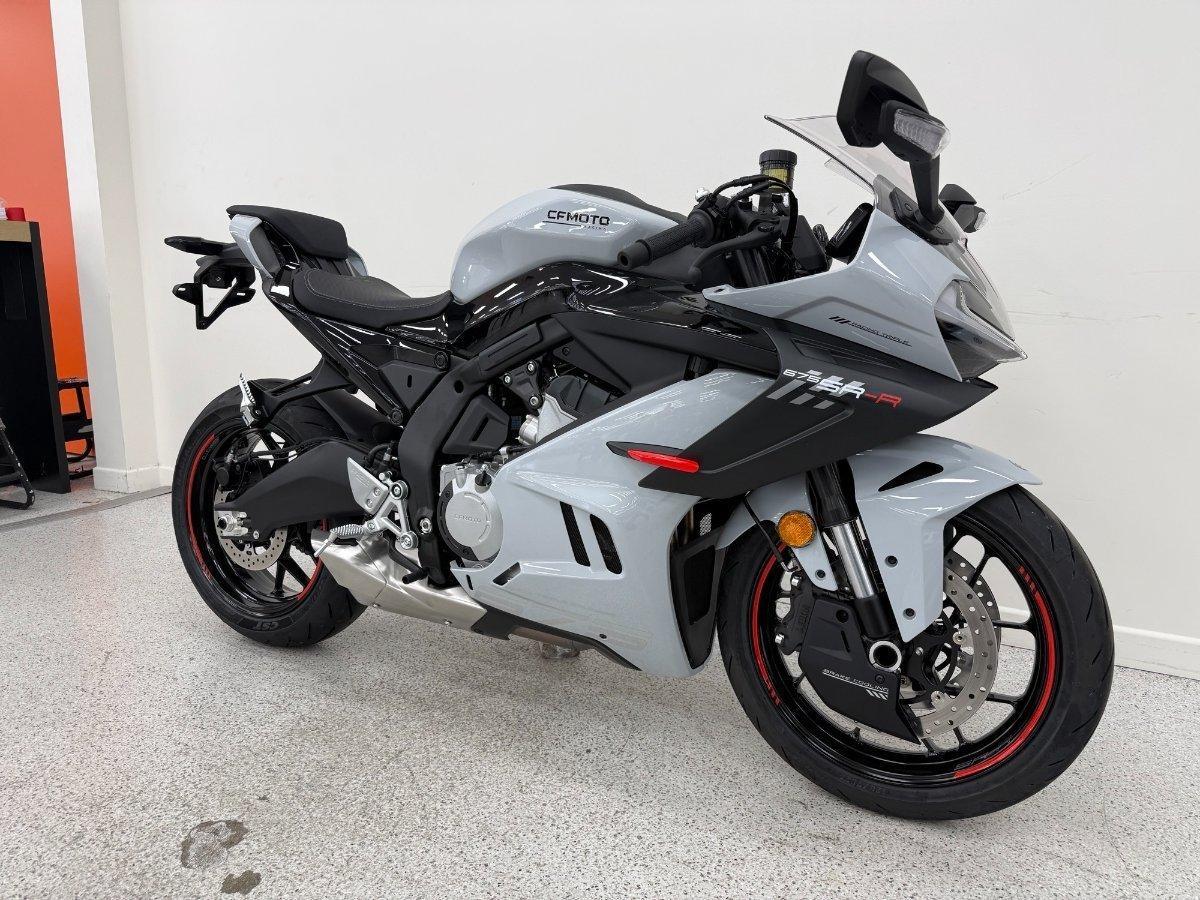 2025 CF MOTO 675 SR-R SPORTS
