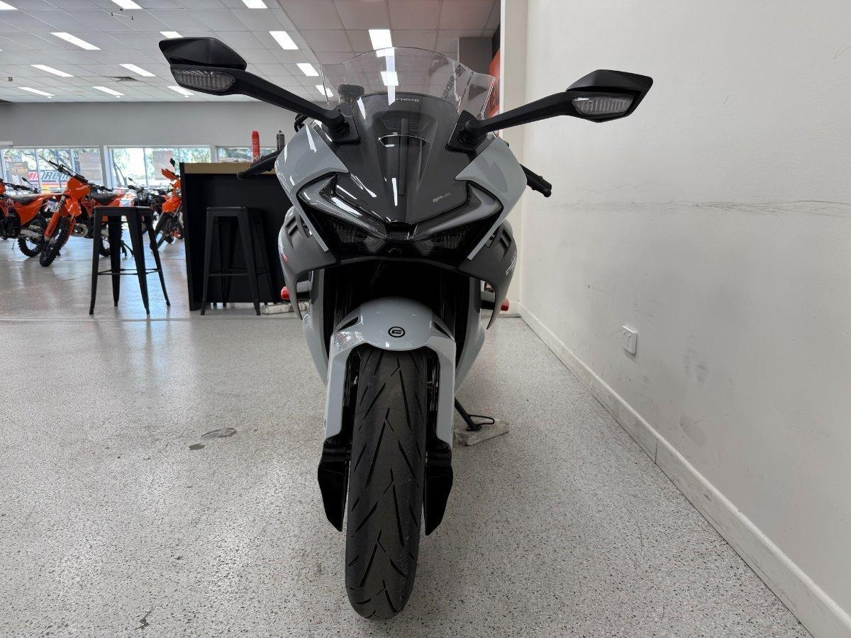 2025 CF MOTO 675 SR-R SPORTS