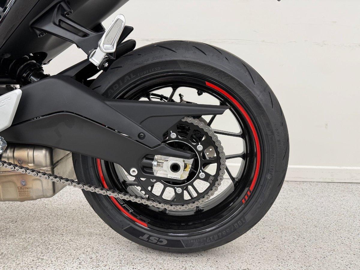 2025 CF MOTO 675 SR-R SPORTS