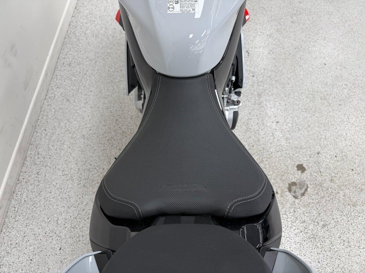 2025 CF MOTO 675 SR-R SPORTS
