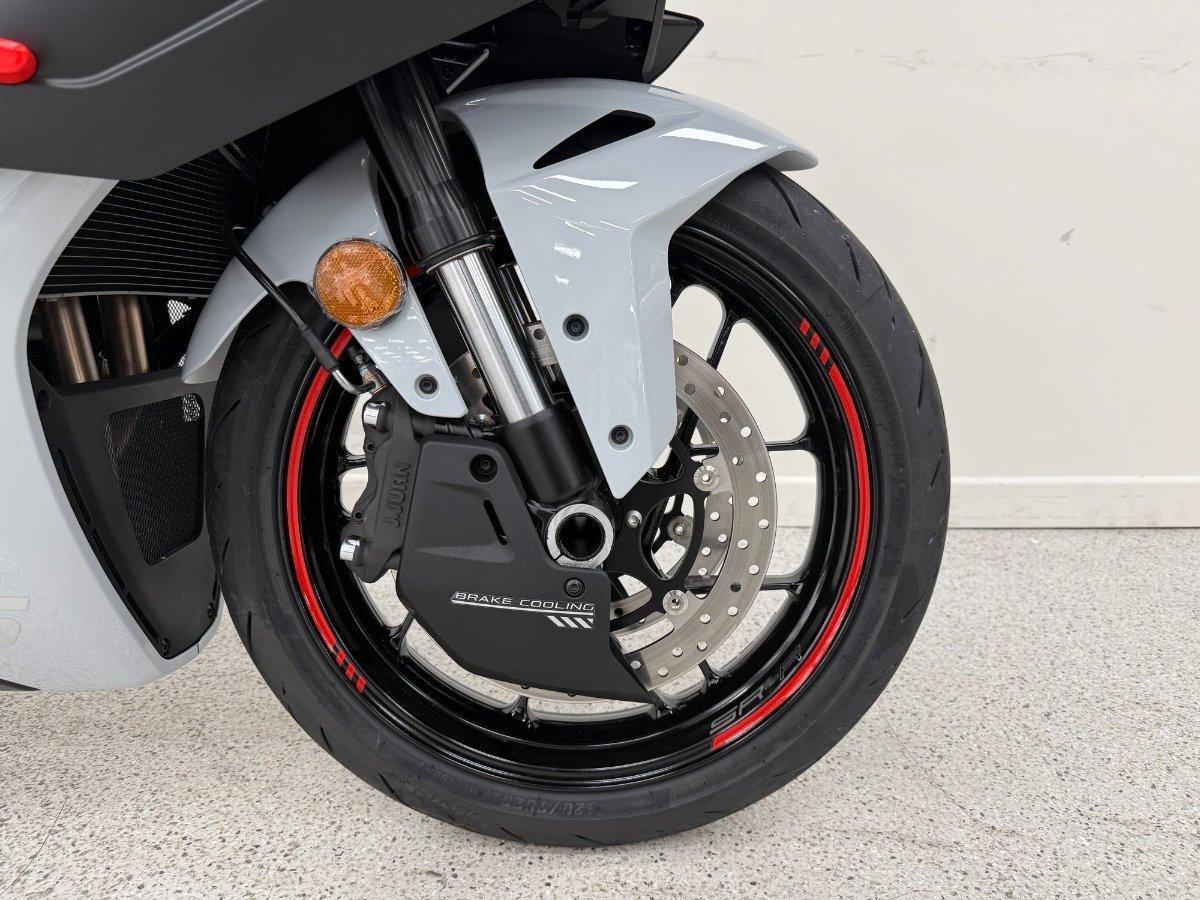 2025 CF MOTO 675 SR-R SPORTS