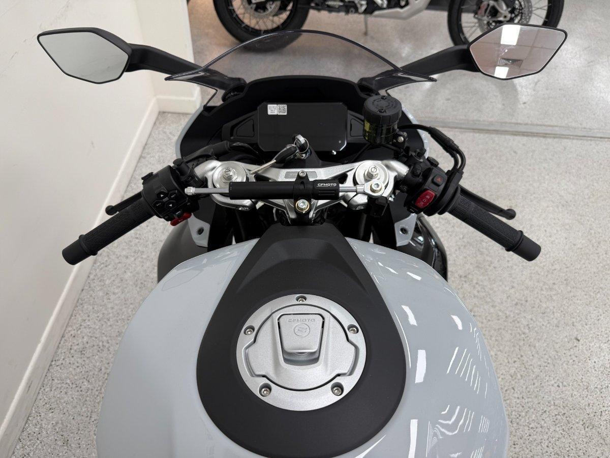 2025 CF MOTO 675 SR-R SPORTS