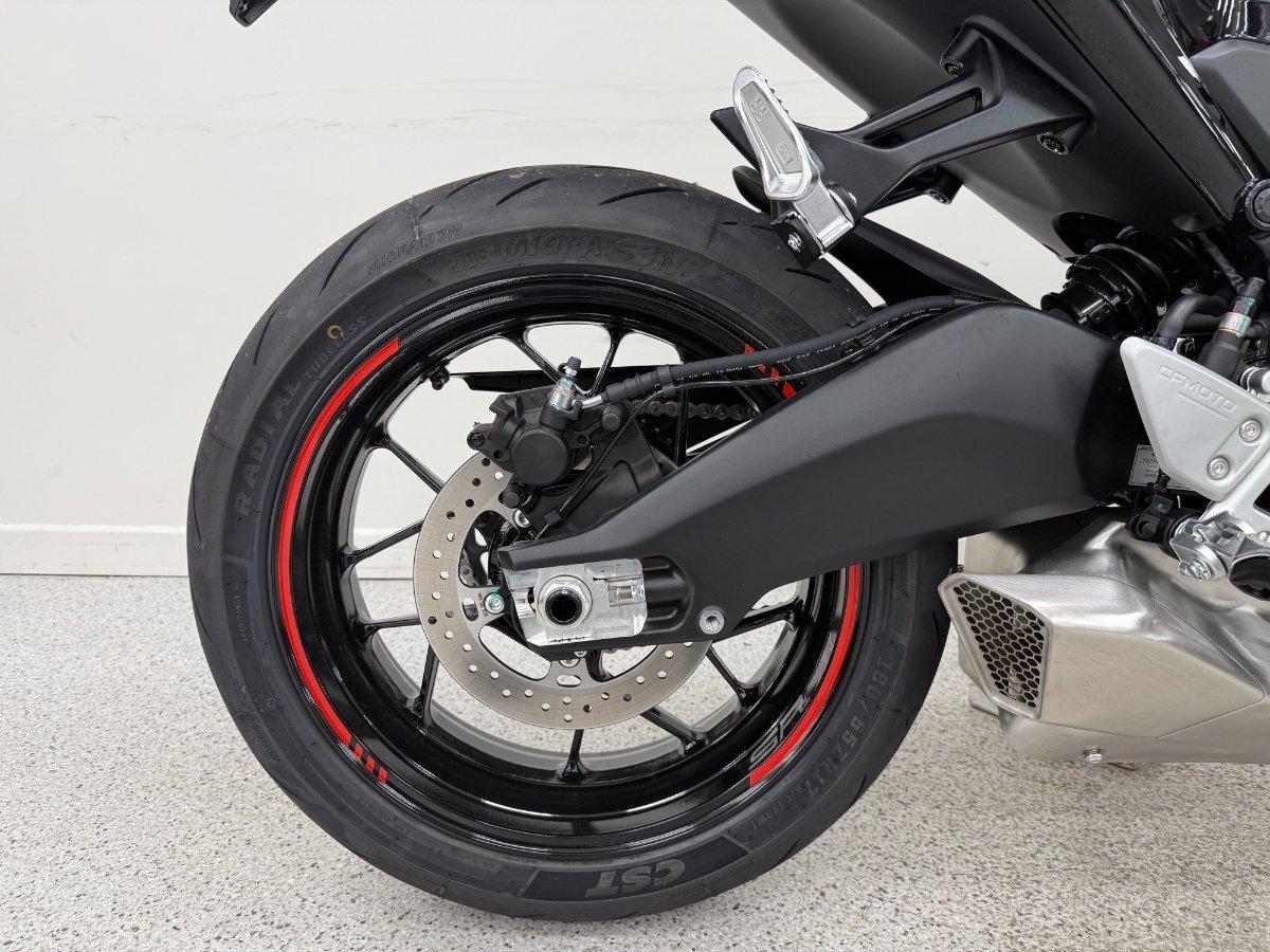 2025 CF MOTO 675 SR-R SPORTS