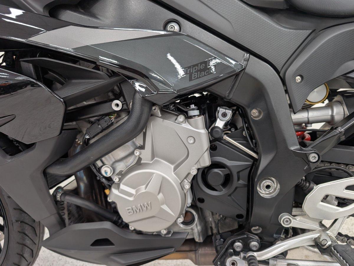 2019 BMW S 1000 XR TRIPLE BLACK DUAL SPORTS