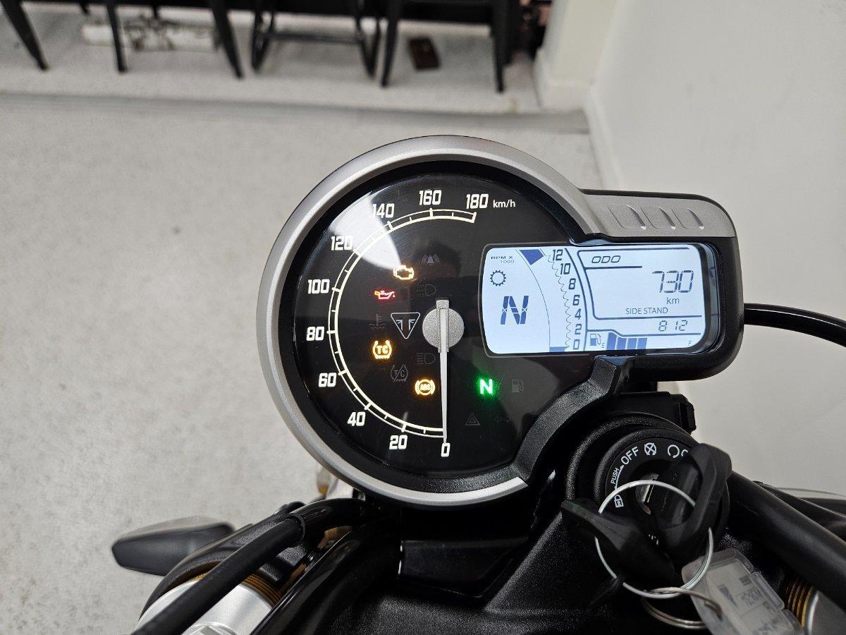 2025 TRIUMPH SPEED 400 ROAD