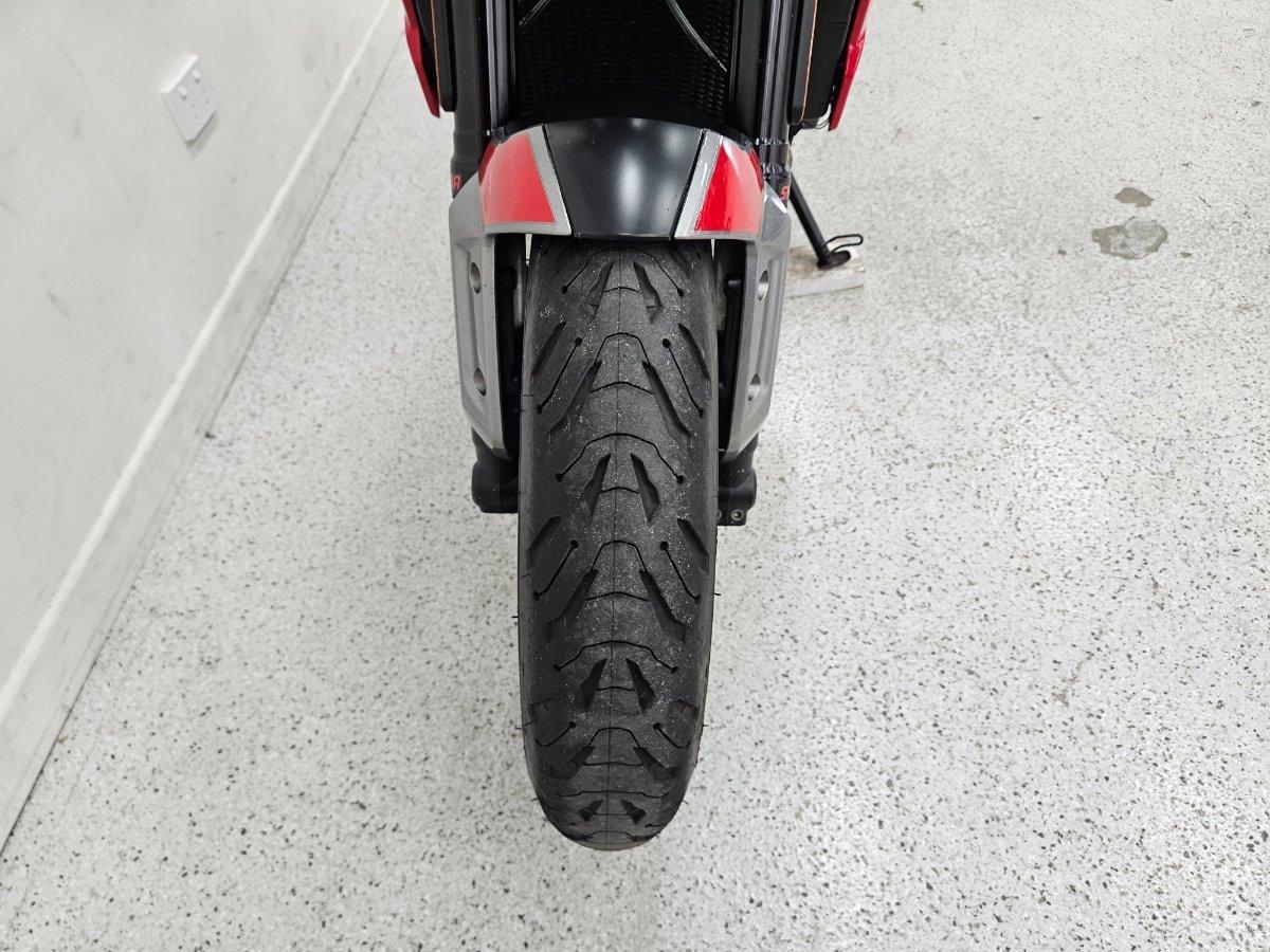 2024 TRIUMPH TRIDENT 660 ROAD