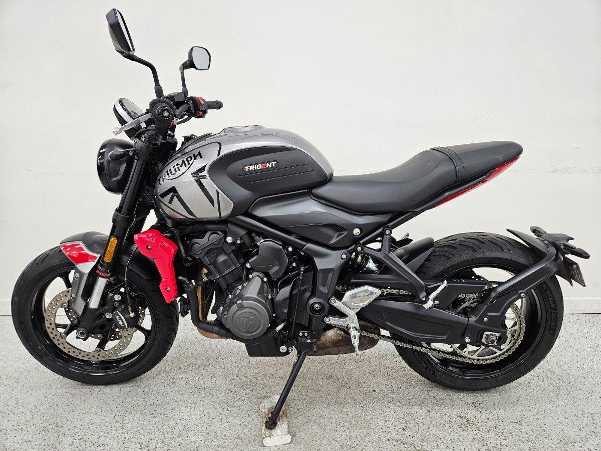 2024 TRIUMPH TRIDENT 660 ROAD