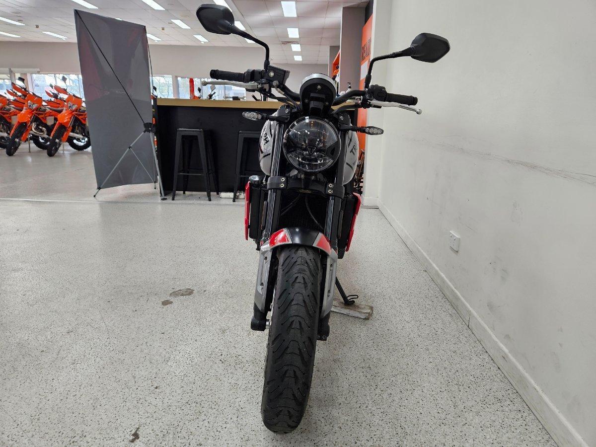 2024 TRIUMPH TRIDENT 660 ROAD