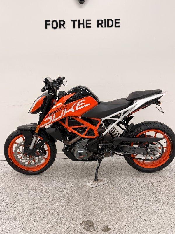 2022 KTM 390 DUKE ROAD