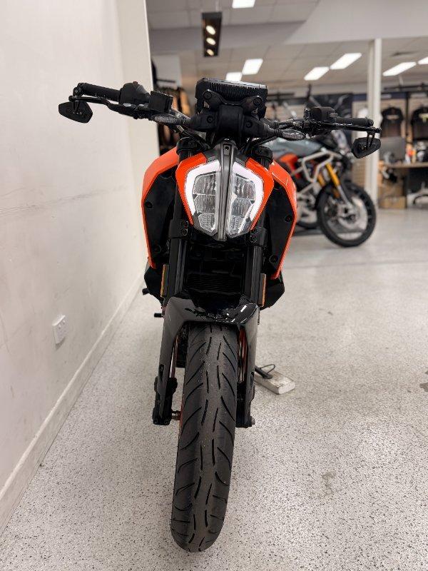 2022 KTM 390 DUKE ROAD