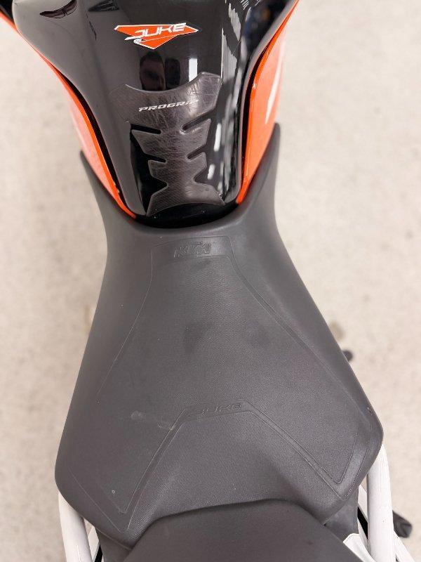 2022 KTM 390 DUKE ROAD