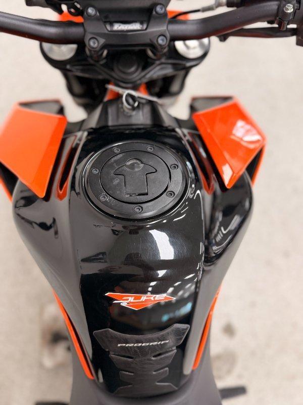 2022 KTM 390 DUKE ROAD